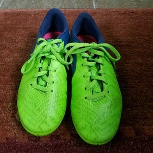 Adidas boy soccer flats size 4.5 worn once